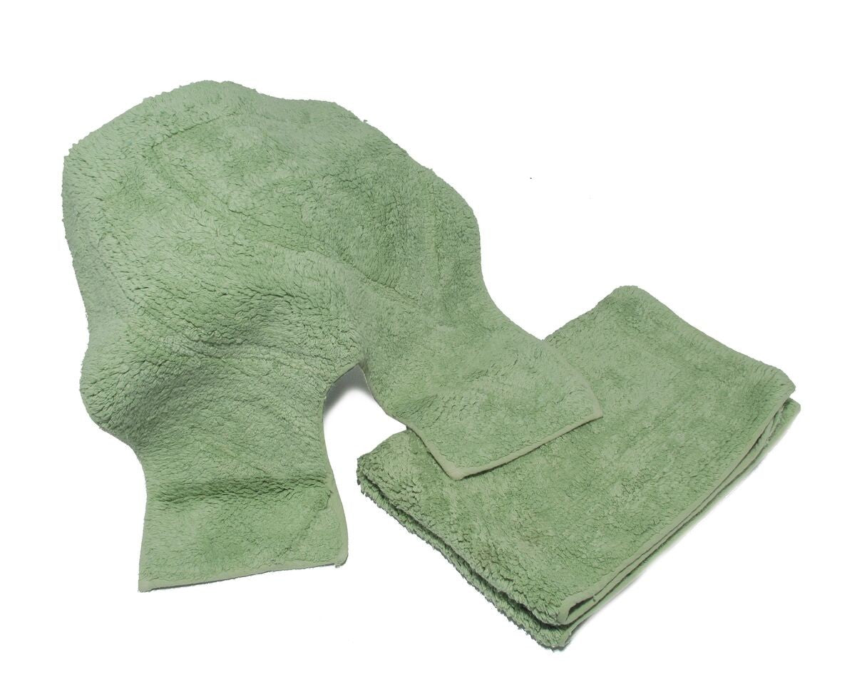 Green 2 Piece Cotton Bathroom Set. Bath Mat and Pedestal Mat.