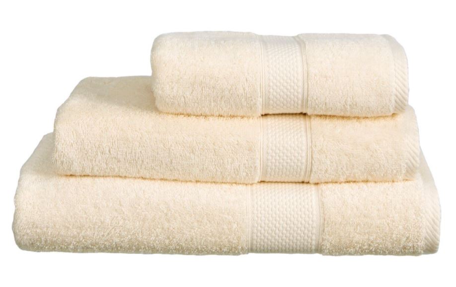 Cream 100% 500gsm Turkish ringspun cotton bath towel.