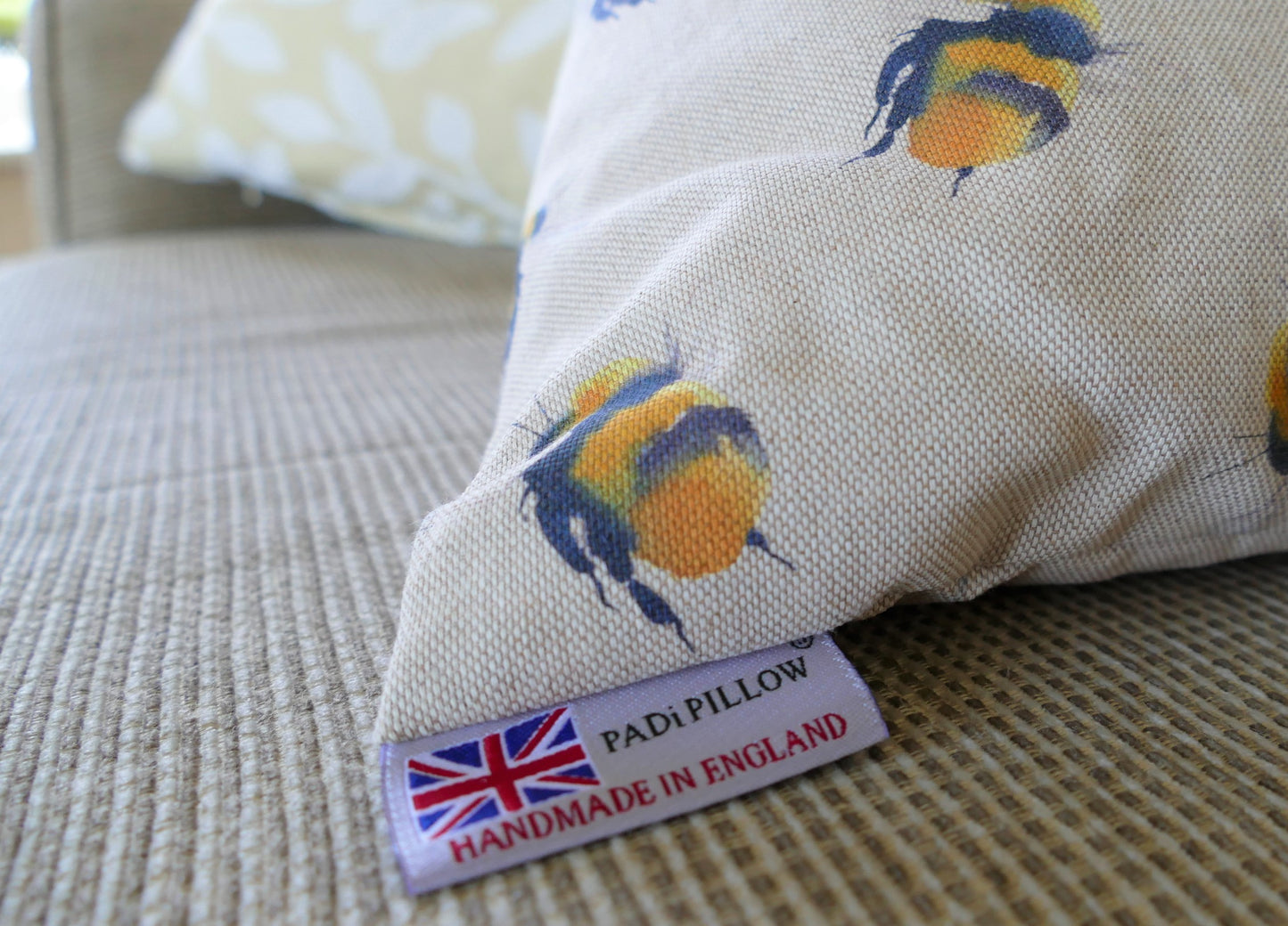PADi Pillow - Bees